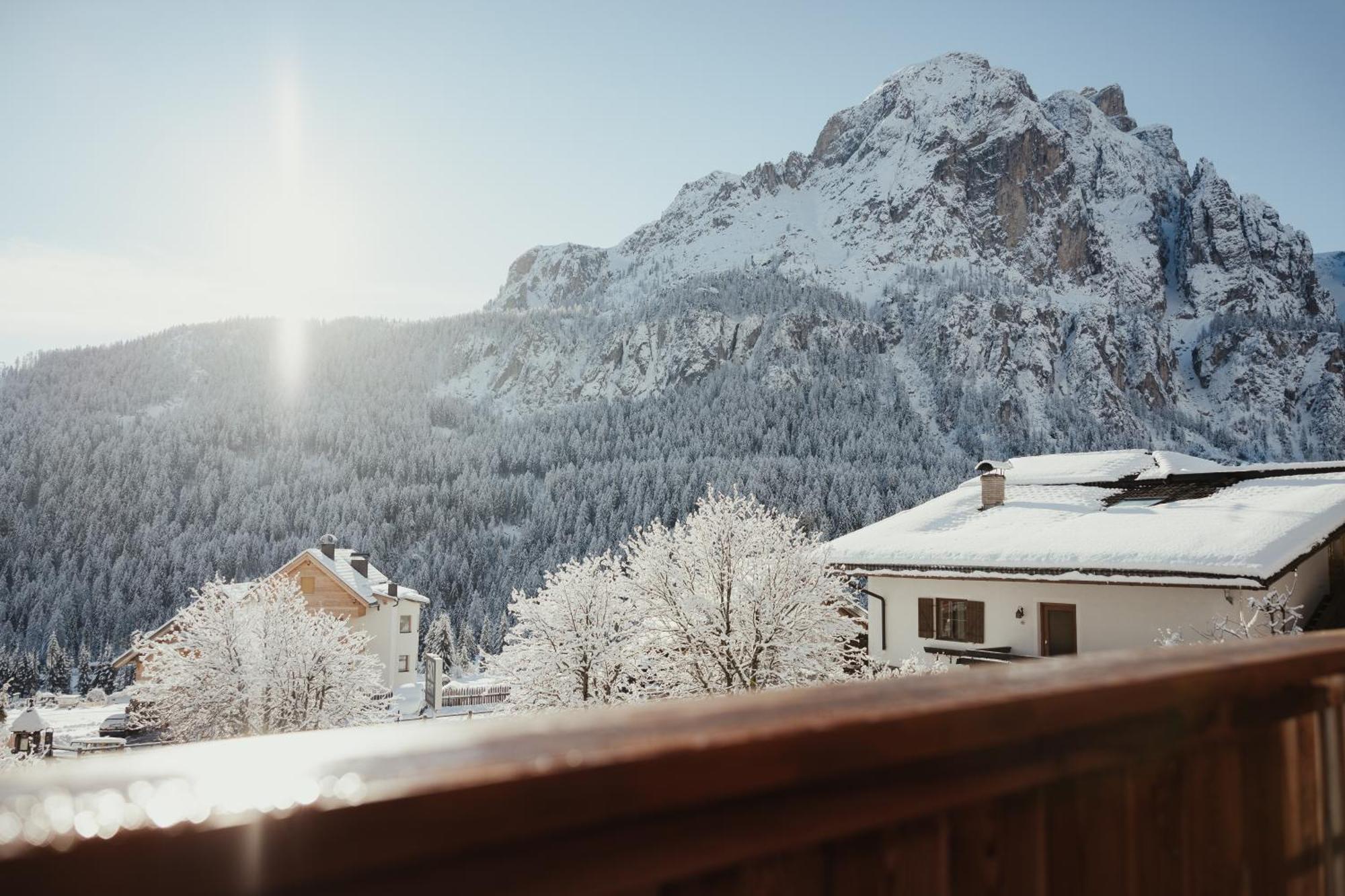 Residence Costa Burjada コルフォスコ エクステリア 写真